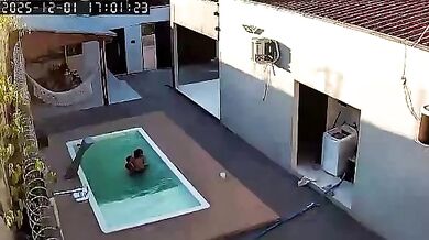 Otec v poslední chvíli zachránil dva syny před utonutím v bazénu v Arapirace