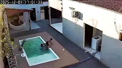 Otec v poslední chvíli zachránil dva syny před utonutím v bazénu v Arapirace