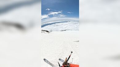 Lyžař na Mt. Baker jen o vlásek unikl pádu do ledovcové trhliny