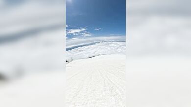 Lyžař na Mt. Baker jen o vlásek unikl pádu do ledovcové trhliny
