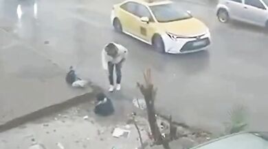 Žena spadla do díry zaplavené dešťovou vodou v Jordánsku