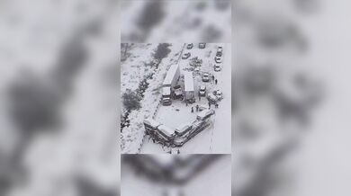 Obří nehoda na dálnici způsobila kolaps dopravy