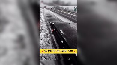 Obří nehoda na dálnici způsobila kolaps dopravy