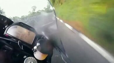 Peter Hickman přepsal historii: nejrychlejší kolo na Isle of Man TT