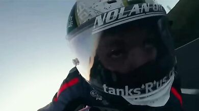 Peter Hickman přepsal historii: nejrychlejší kolo na Isle of Man TT