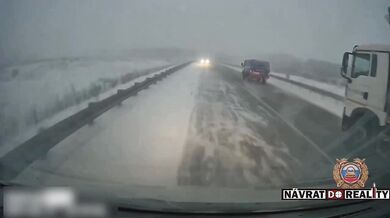 Nebezpečný manévr na Sibiři skončil vážnou nehodou