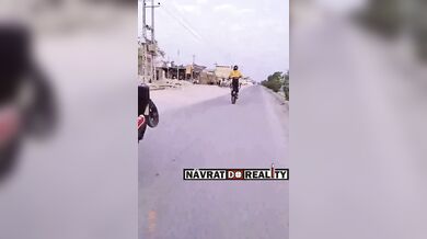 Ztráta kola během wheelie