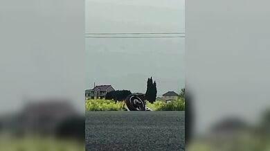 Další frajerka na motorce