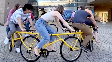 Vynálezce oprášil své jedinečné „cirkulární kolo“ po dvaceti letech