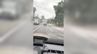 Nebezpečná dopravní nehoda v Riu de Janeiru způsobená konfliktem mezi řidiči