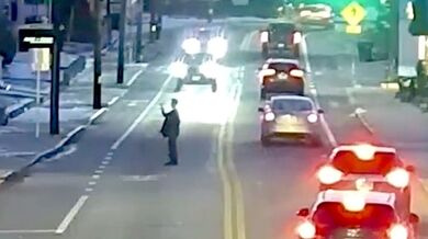 Osmnáctiletý chodec byl sražen SUV