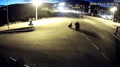 Tragická nehoda na křižovatce: Tři lidé přišli o život