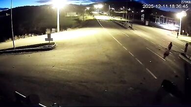 Tragická nehoda na křižovatce: Tři lidé přišli o život