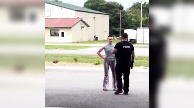 Žena kladla odpor policistovi, ten ji zpacifikoval taserem