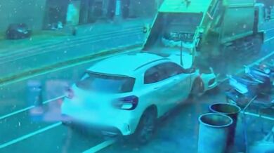 Opilý řidič zabil mladou popelářku při práci u silnice