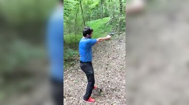 Málem si ustřelil hlavu...