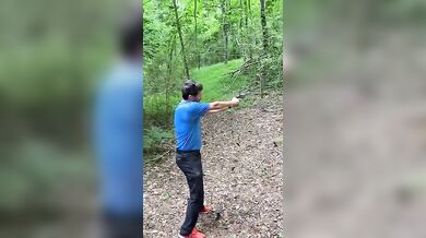 Málem si ustřelil hlavu...