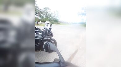 Motorkáři si musí pomáhat