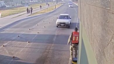 Taxikář srazil vojáka před vojenskou zónou