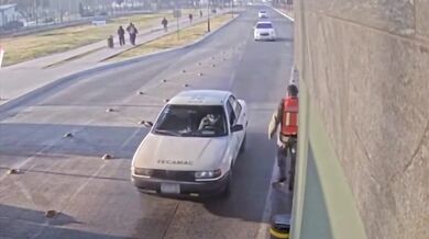 Taxikář srazil vojáka před vojenskou zónou