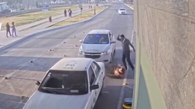 Taxikář srazil vojáka před vojenskou zónou