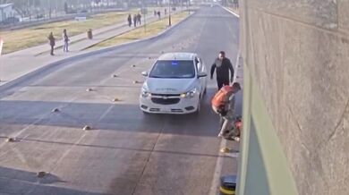 Taxikář srazil vojáka před vojenskou zónou