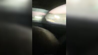 Měl raději koukat před sebe...