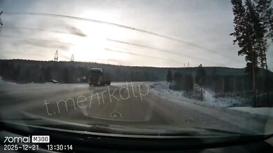 Brutální dopravní nehoda na zledovatělé silnici