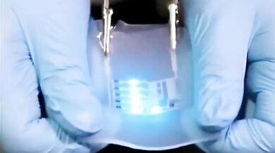 Elektronika jako kůže: Průlomové obvody z tekutých kovů mění budoucnost technologií