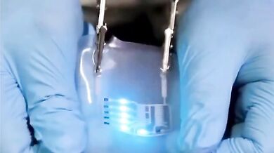 Elektronika jako kůže: Průlomové obvody z tekutých kovů mění budoucnost technologií