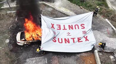 Inovace v požární bezpečnosti: Detailní pohled na výkon hasicí deky Suntex