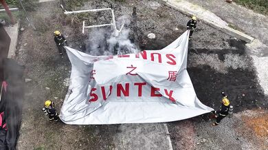 Inovace v požární bezpečnosti: Detailní pohled na výkon hasicí deky Suntex