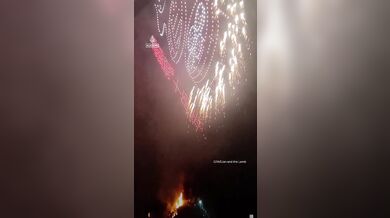 Selhání dronové show v Číně: hořící stroje padaly mezi diváky během oslav státního svátku