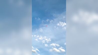 Tvrdé a bolestivé přistání při skydivingu