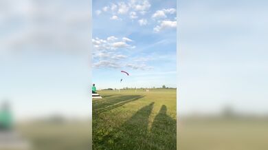 Tvrdé a bolestivé přistání při skydivingu