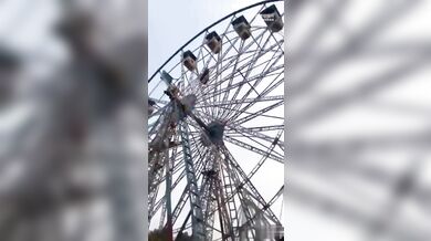 Zřícení sedačky ruského kola i s lidmi