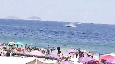 Reklamní letadlo se zřítilo do moře u pláže Copacabana