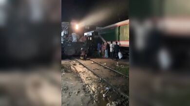 Uklouznutí před projíždějícím vlakem...