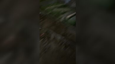 Uklouznutí před projíždějícím vlakem...