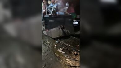 Uklouznutí před projíždějícím vlakem...