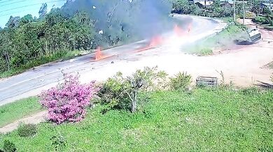 Extrémní ohnivá motonehoda