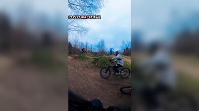 Bolestivá nehoda při skoku na kole