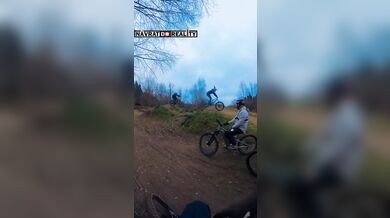 Bolestivá nehoda při skoku na kole