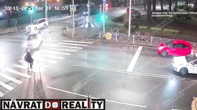 Řidič Volkswagenu srazil chodce na přechodu