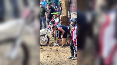 Děsivá nehoda v ženské třídě na americkém hillclimbovém šampionátu