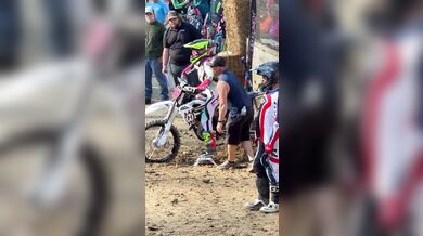 Děsivá nehoda v ženské třídě na americkém hillclimbovém šampionátu