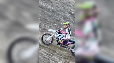 Děsivá nehoda v ženské třídě na americkém hillclimbovém šampionátu