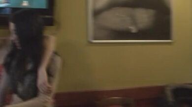 Amatérské teenky šukané na veřejném záchodě