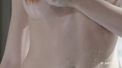 Dva páry oslavují skupinovým sexem