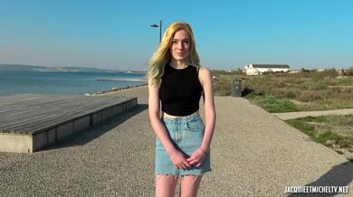 Charlotte dostane anální penetraci